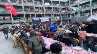Esenlerden Gazzeye 10 bin kişilik iftar sofrası
