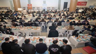 Esenyurtta gençlerle iftar buluşması