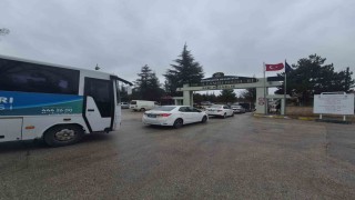 Eskişehirde Arefe gününde Asri Mezarlıkta yoğunluk yaşandı