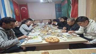 Eskişehirdeki üniversitelerde okuyan Türk Dünyası öğrencileri iftar programında buluştu