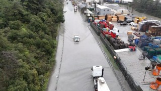 Eyüpsultanda göle dönen yol havadan görüntülendi