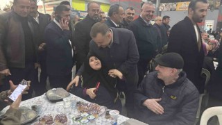 Ezinede 10 bin kişi iftar sofrasında buluştu