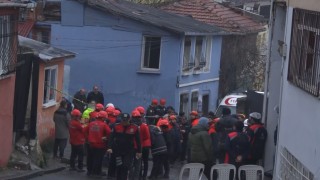 Fatihte iki binanın çöktüğü mahallenin sakinleri konuştu: Patlamayı duyduk, bomba zannettim