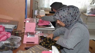 Fedakar annelerin hayatlarına dokunan kurs: Hem öğreniyorlar hem sosyalleşiyorlar