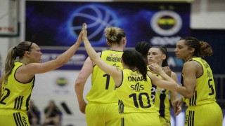 Fenerbahçe, Kadınlar Basketbol Süper Ligi yarı final serisinde 1-0 öne geçti