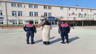 Fuhuşa teşvik suçundan aranan şahıs Nazillide yakalandı