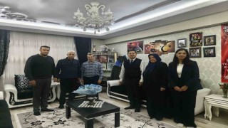 Gazetecilerden şehit ailesine anlamlı ziyaret