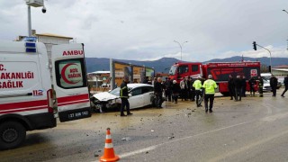 Gaziantepte tır ile otomobil çarpıştı: 2 yaralı