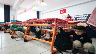 Gebzede ilkokul öğrencilerine yönelik deprem tatbikatı yapıldı