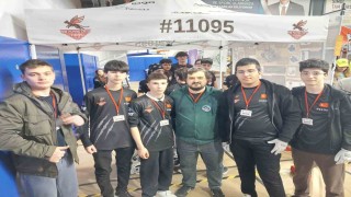 Gebzenin Robotik Takımları Turknetin Gigafiberi ile desteklediği FRCde