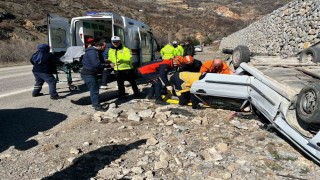 Gümüşhanede otomobil ters döndü: 2 yaralı