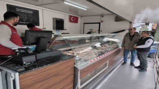 Halk Et Mobil Satış Tırına ilçelerde yoğun ilgi