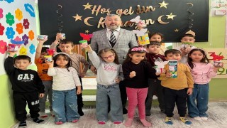 Hisarcıkta minikler harçlıklarını Gazze için biriktirdi