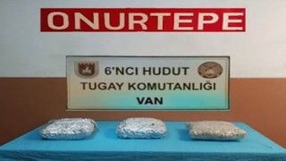 Hudutta uyuşturucu kaçakçılarına Mehmetçik engeli: 4 kilo uyuşturucu ele geçirildi