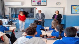 İlçe Milli Eğitim Müdürü Keleş, Şâhidi Ortaokulunda öğrenci ve öğretmenlerle buluştu