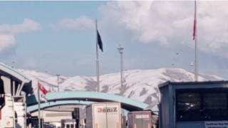 İran sınırındaki Esendere Sınır Kapısında geçişlere kısıtlama getirildi