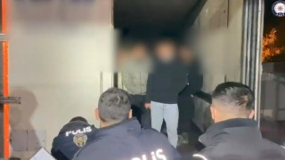 İrandan gelen 25 göçmen tır dorsesinde yakalandı, sürücü tutuklandı