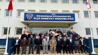 İskenderunda muhtarlar, huzurlu yaşam için jandarma ve emniyete teşekkür etti