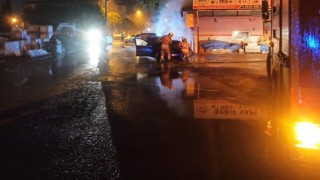 İskenderunda otomobil yangını