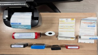 İstanbulda yabancılara sahte belge düzenleyen şebeke çökertildi: 13 gözaltı