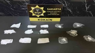 İstanbuldan Sakaryaya kokain getiren şahıs gişelerde yakalandı