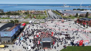 İstiklal Meydanına görkemli açılış