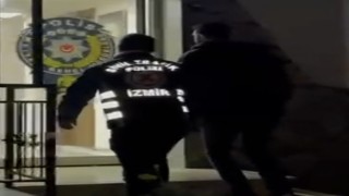 İzmirde drift yaparken dükkana çarpan sürücü yakalandı