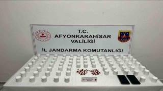 Jandarma piyasa değeri 639 bin TL olan uyuşturucu hap ele geçirdi