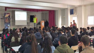 Jandarmadan öğrencilere siber güvenlik eğitimi