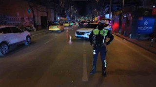 Kadıköyde denetimler sürüyor: 50 araç men edildi