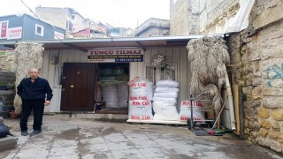 Kahramanmaraşta çeyizlerin vazgeçilmezi tarihe karıştı: Yüncülük can çekişiyor