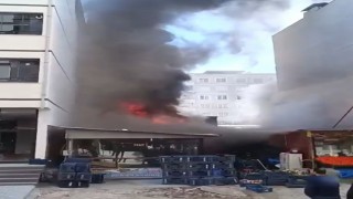 Kahramanmaraşta manavda çıkan yangını itfaiye söndürdü