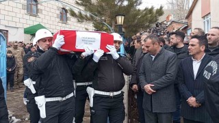 Kalp krizi sonucu hayatını kaybeden Bayburtlu polis toprağa verildi