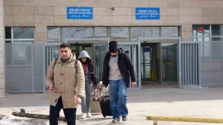 Kapıköy Gümrük Kapısında geçişler kontrollü sürüyor
