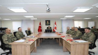 Kara Kuvvetleri Komutanı Orgeneral Tokel, Vandaki sınır karakollarında incelemelerde bulundu