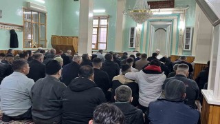 Karapınarda Bayram Namazında camiler doldu