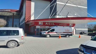 Karapınarda motosikletin çarptığı yaya yaralandı