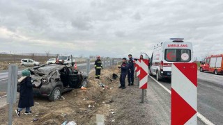 Karapınarda otomobil takla attı: 4 yaralı