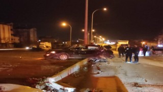 Karapınarda tır ile otomobil çarpıştı: 2 yaralı