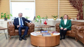 Kardeş belediyeler güç birliği için Kestelde buluştu