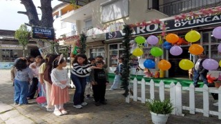 Kardeşköyde çocuklar çift bayram yaptı