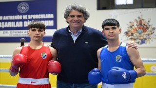 Kartepede düzenlenen İller Arası Yıldızlar Ferdi Boks Turnuvası sona erdi
