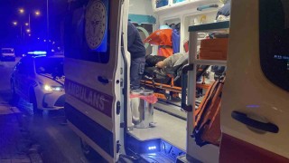Kavşakta otomobille motosiklet çarpıştı: 1 yaralı