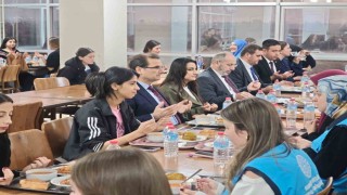 Kaymakam Güldoğan, üniversiteli öğrencilerle iftar yaptı