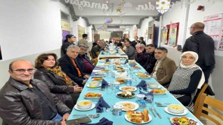 Kaymakam Keklik, Kuşadasında öğrencilerle iftarda buluştu