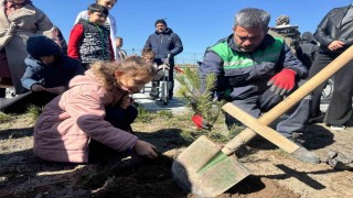 Kayseri Büyükşehirden özel çocuklarla anlamlı ağaç dikim etkinliği