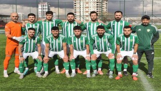 Kayseri Şekerspor zirvede 2 puan bıraktı