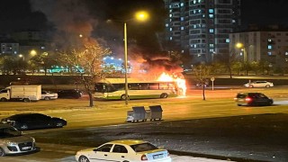Kayseride halk otobüsü alev aldı