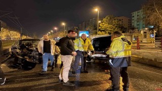 Kaza yapan ehliyetsiz ve alkollü sürücüyü, polis tedaviye ikna etti
