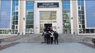 Kendilerini polis olarak tanıtıp dolandırdılar: 3 kişi tutuklandı